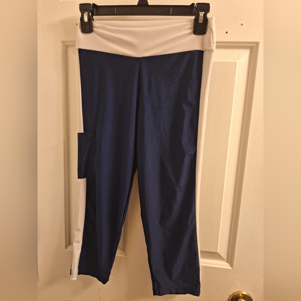Small blue and white leggings